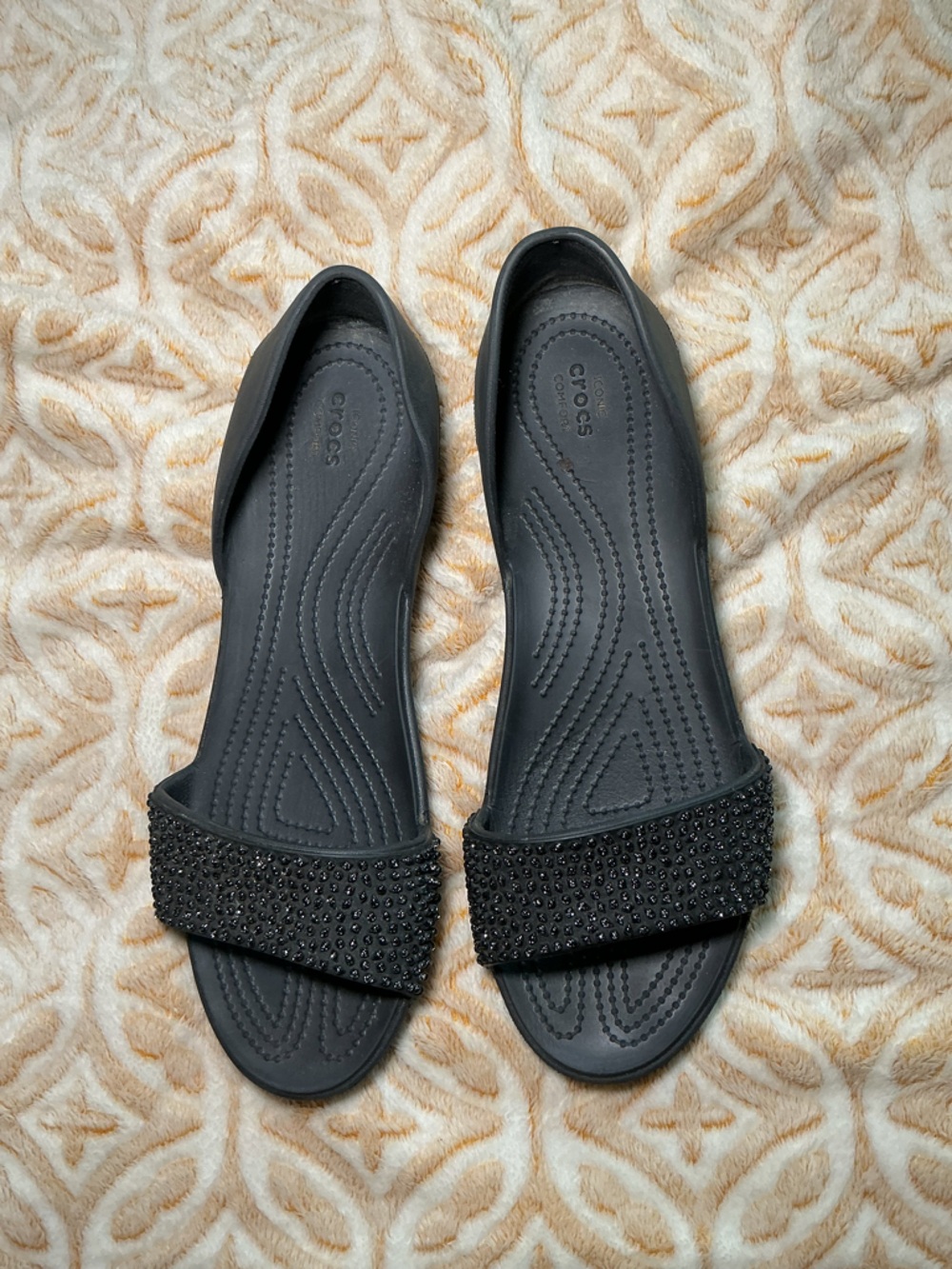 ✨ Crocs Black Rhinestone Comfort Sandals – Women’s Size 11 ✨ - Picture 2 of 3
